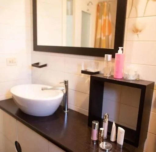 Down Town Center Апартаменты Тирана